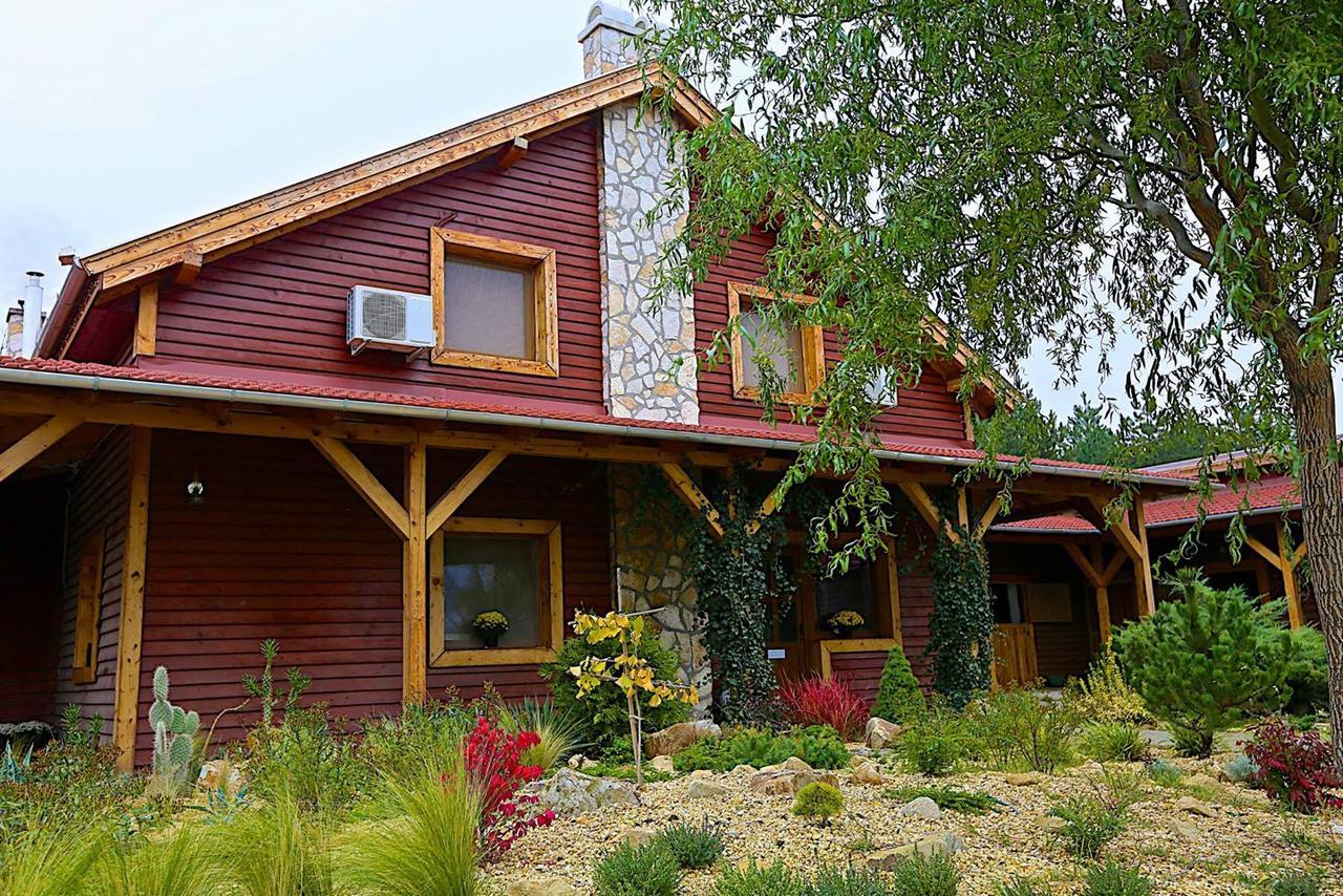 El Bronco Working Ranch Izsák Exterior foto